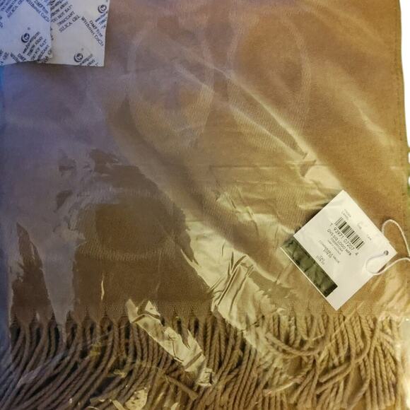 COACH SCARF SIGNATURE OVERSIZED MUFFLER CAMEL TAN ❗️ BESTSELLER❗NEW❗️ - Picture 2 of 3